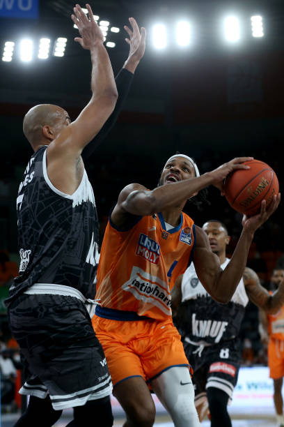 时刻离队 时刻离队